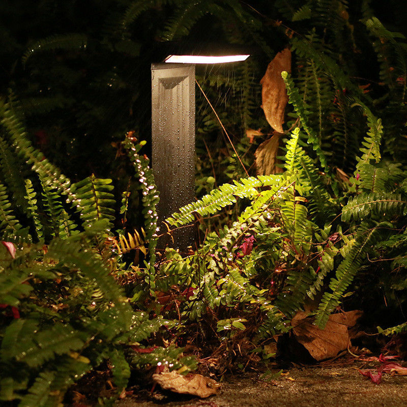 IP64 Lâmpadas solares de solo à prova d'água para jardim ao ar livre ligadas e desligadas automaticamente