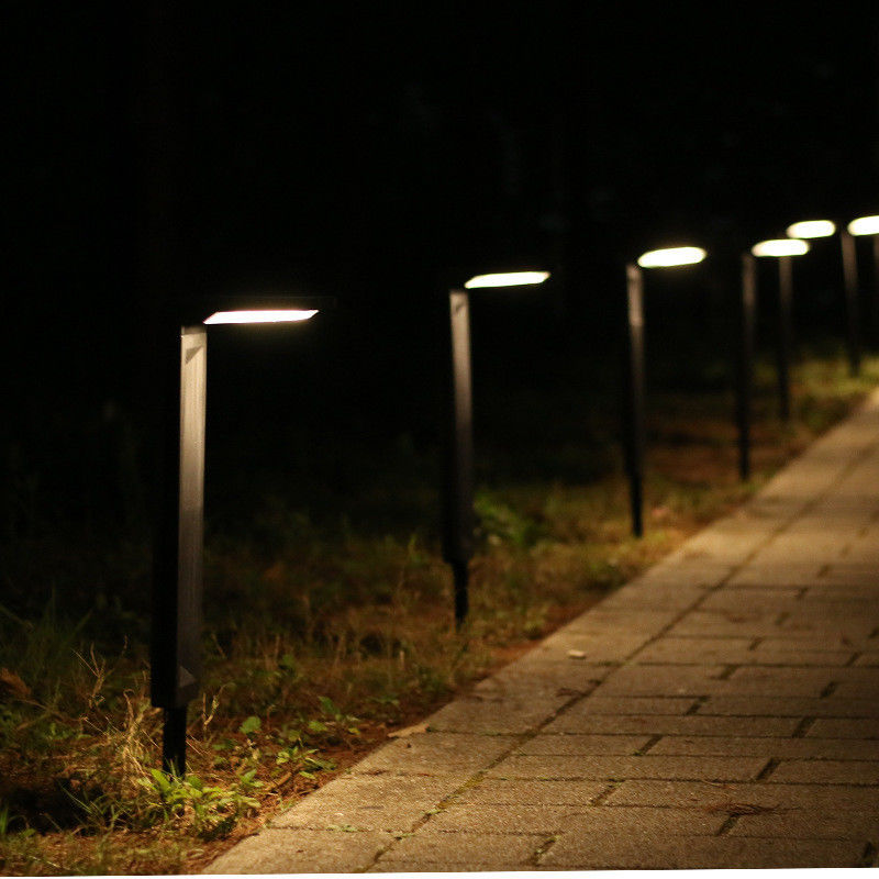 IP64 Lâmpadas solares de solo à prova d'água para jardim ao ar livre ligadas e desligadas automaticamente