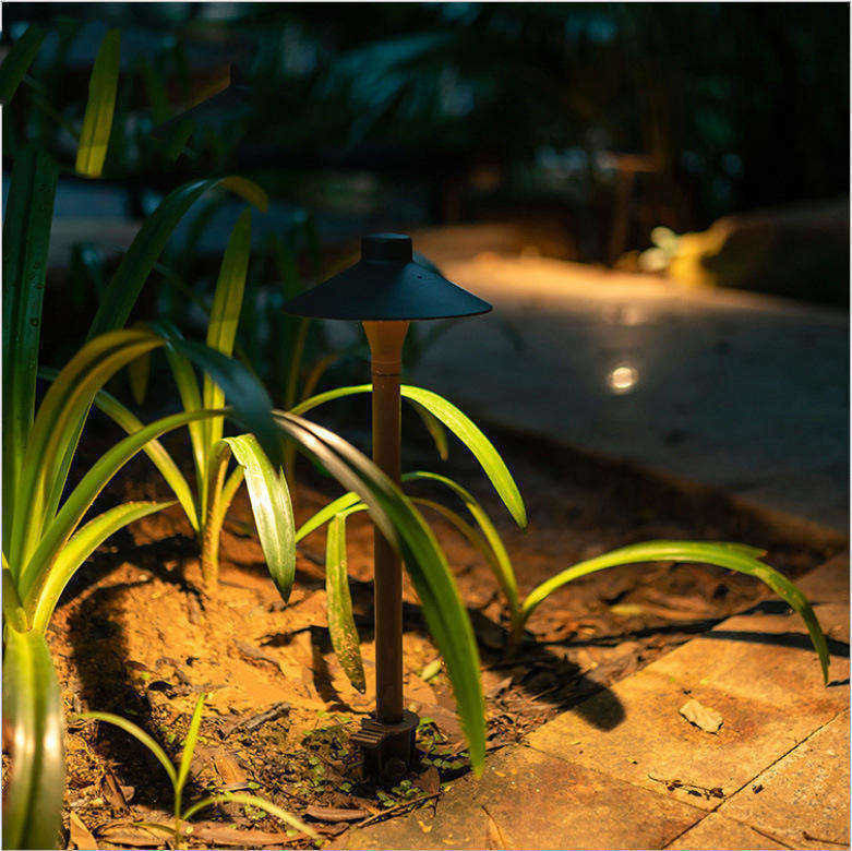Jardim ao ar livre Luz de paisagem de baixa voltagem Iluminação de caminhos de relva com alimentação solar