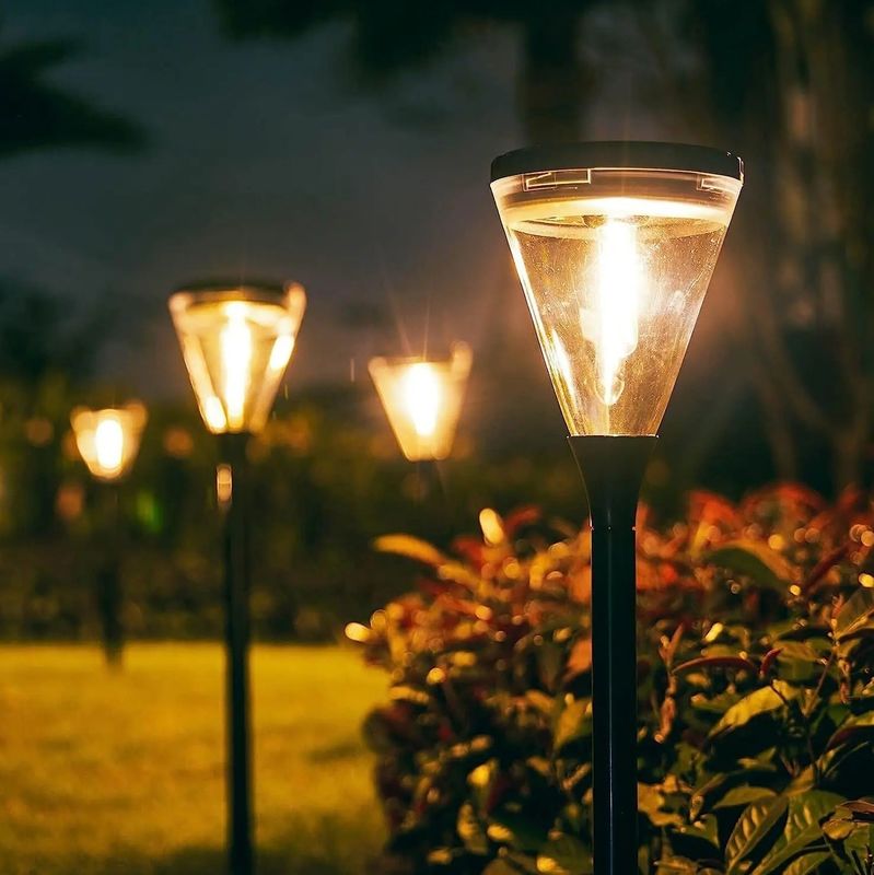 80 Ra Índice de Representação de Cor Exterior Alimentado com Energia Solar Branco Quente 2 modos LED Jardim Caminho Iluminação de gramado