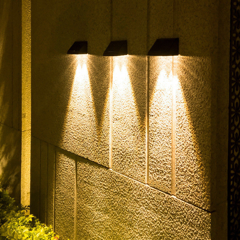 28±5LM Lâmpada Fluxo luminoso Led jardim luz solar de parede para decoração do pátio