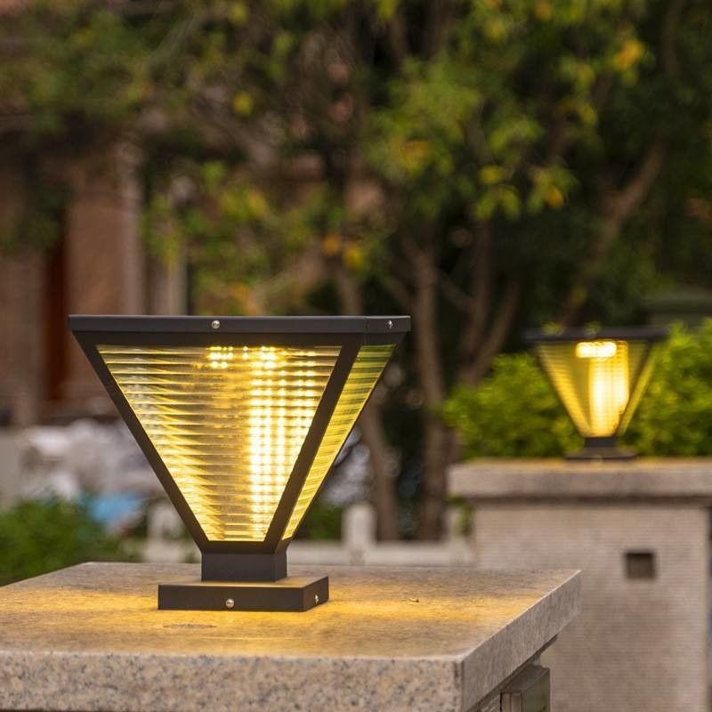 Lâmpada de pilar LED solar resistente à água para coluna exterior