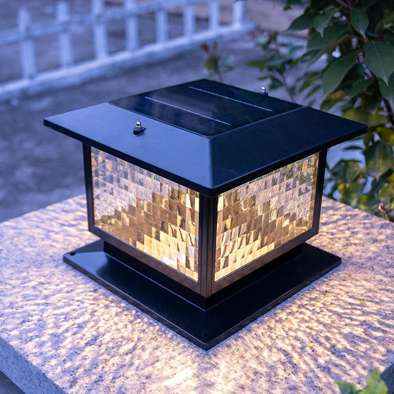 Lâmpada de pilar LED solar moderna para iluminação de jardim de jardim Voltagem de entrada V 3.7V