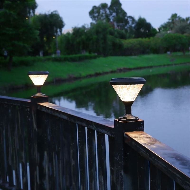 Estilo europeu IP65 Lâmpada à prova d'água Largo Solar Led Relógio de gramado Bollardo Jardim Luz para exterior
