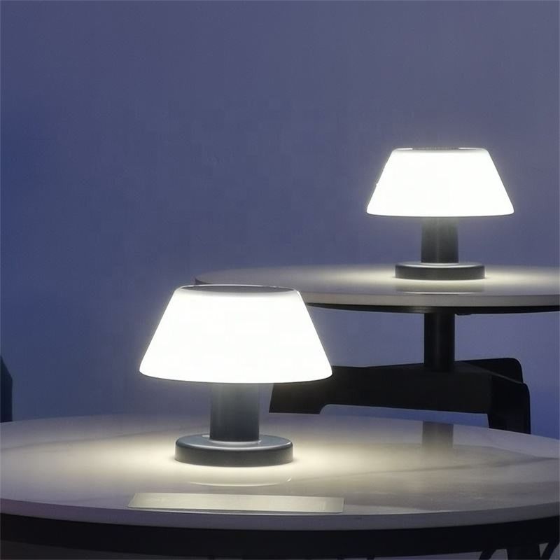 Lâmpada de mesa solar LED Luz de mesa branca Luzes noturnas IP55 Lâmpada de mesa solar de pátio de jardim