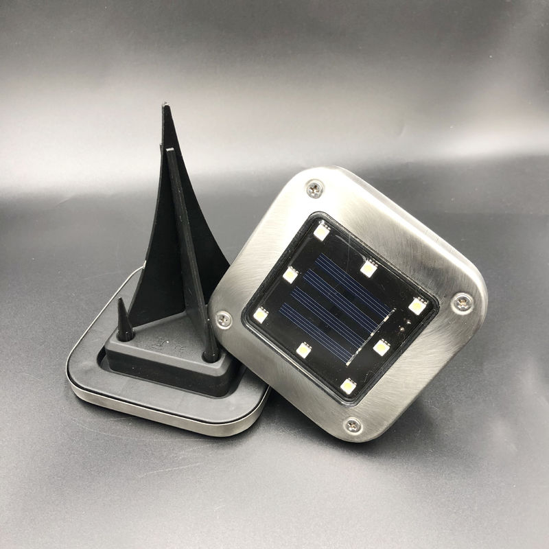 1- Luz solar de alumínio exterior para jardim de gramado