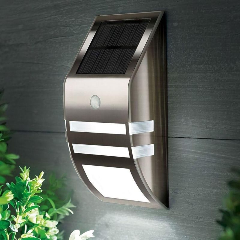 Lâmpada solar de parede exterior com material de aço inoxidável impermeável e sensor inteligente