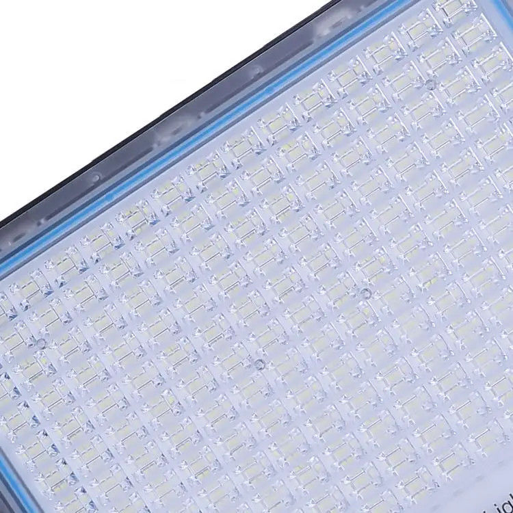 2- Corpo de lâmpada de alumínio durável Luz solar de inundação com alto brilho e IP65 impermeável