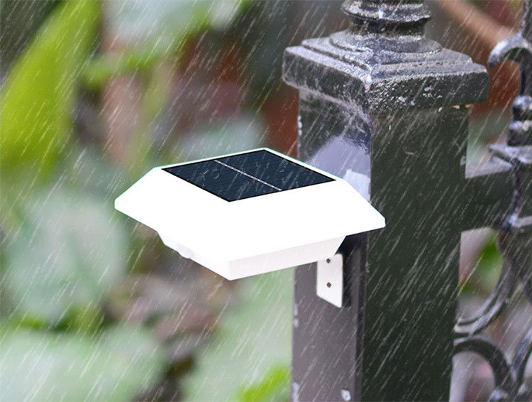 Personalização 4 LED Parede exterior Luz solar para jardim doméstico 50000 horas de trabalho