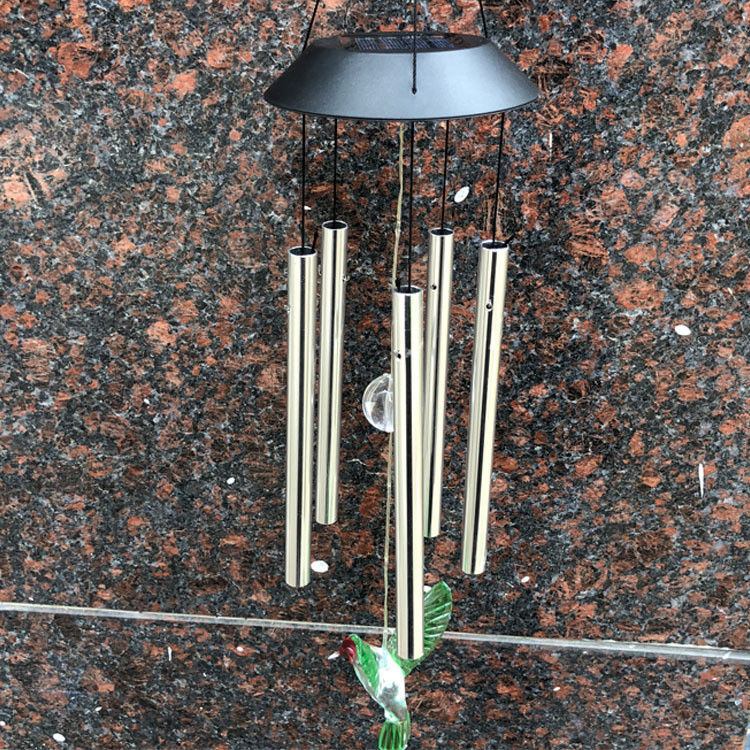 Traga beleza e luz ao seu jardim com a luz solar LED que muda de cor