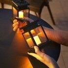 Uma luz de paisagem solar para atmosfera retrô Área exterior à prova d'água Luz de vela Jardim