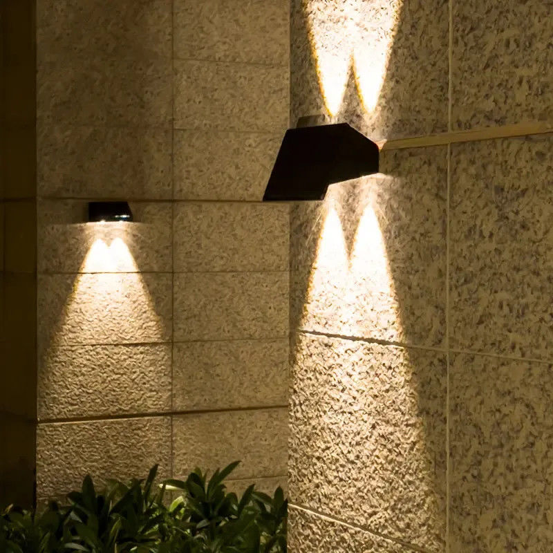 IP54 resistente à água Lâmpada de parede solar LED decorativa exterior para varanda Escalão Patio Spot Light