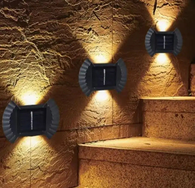 Lâmpadas de parede LED de energia solar branca quente para jardim pátio garagem passagem para cima para baixo lâmpada